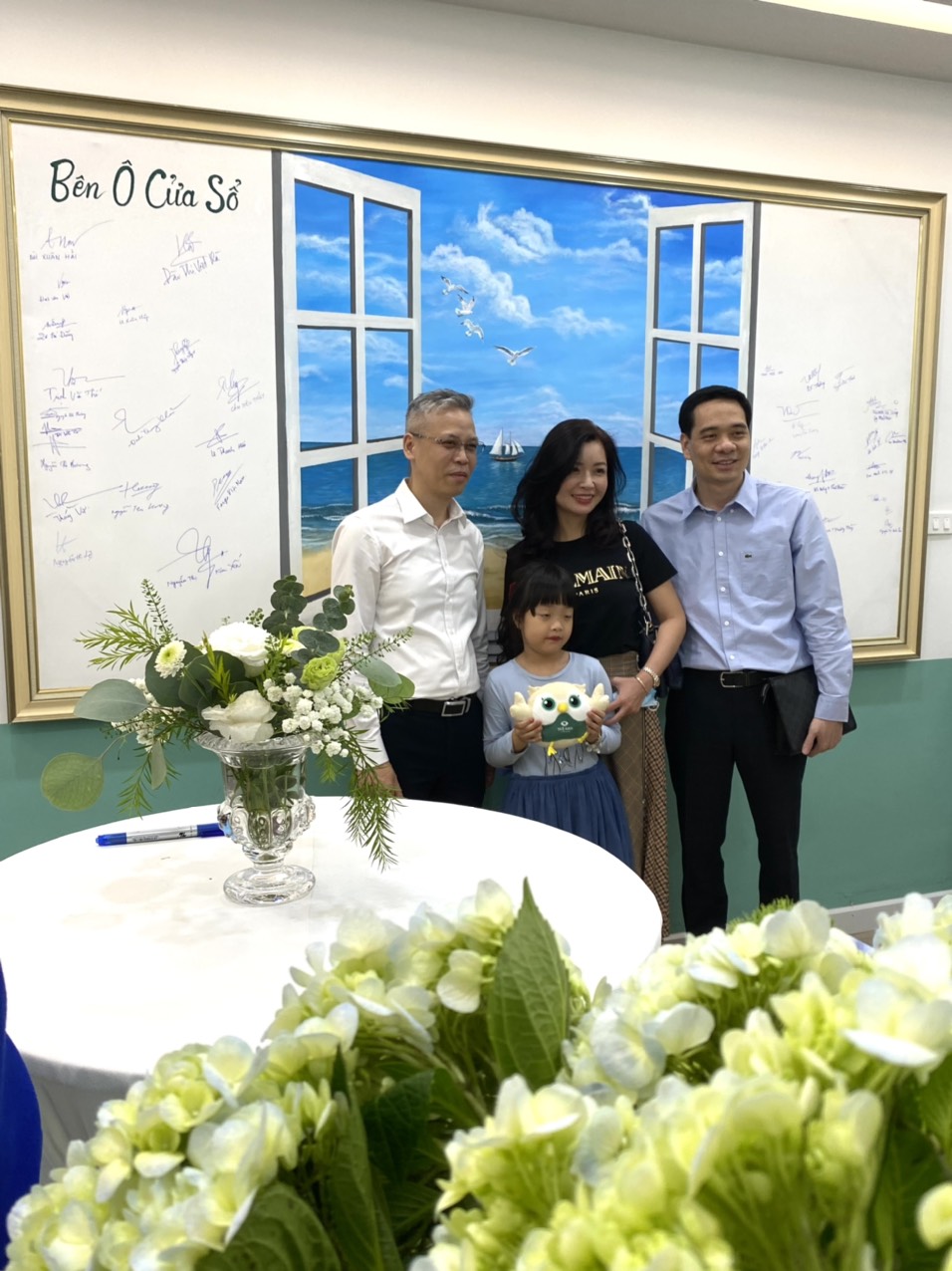Bức tranh ý nghĩa mang câu chuyện chủ đề của sự kiện