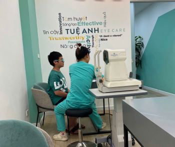 CHỊ THU TRANG CÓ CON DÙNG KÍNH MYOCARE